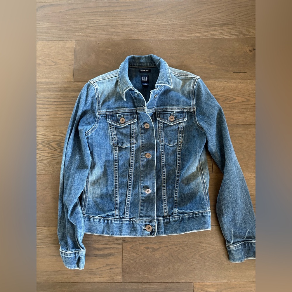 GAP Women's Classic Blue Jean Jacket (stretch)